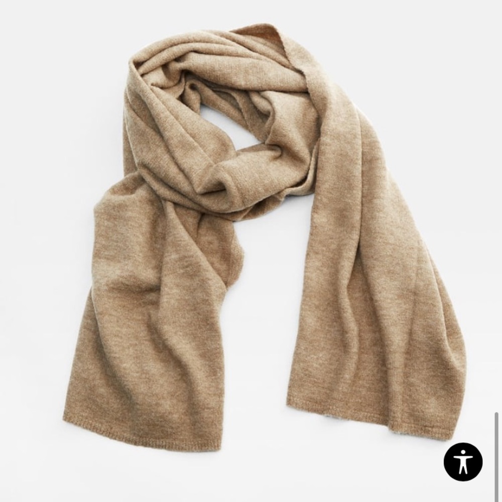 DONATED Zara basic knit taupe scarf - Picture 4 of 8